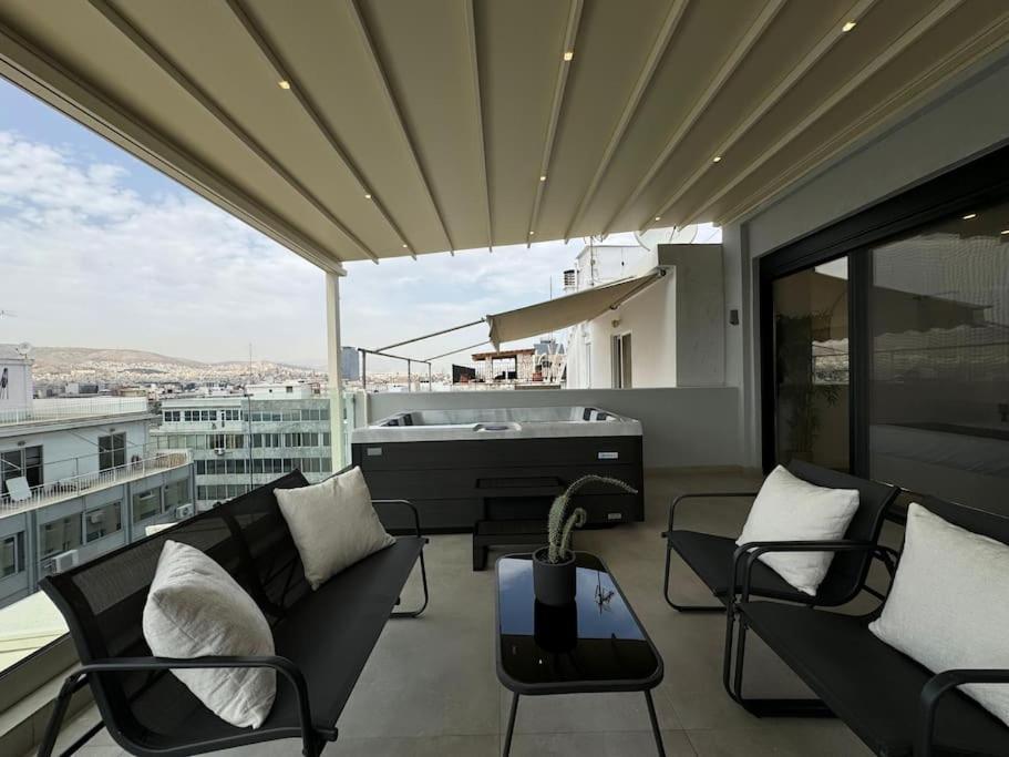 Bluemotion - Centralsuite Portview Piraeus Exterior photo